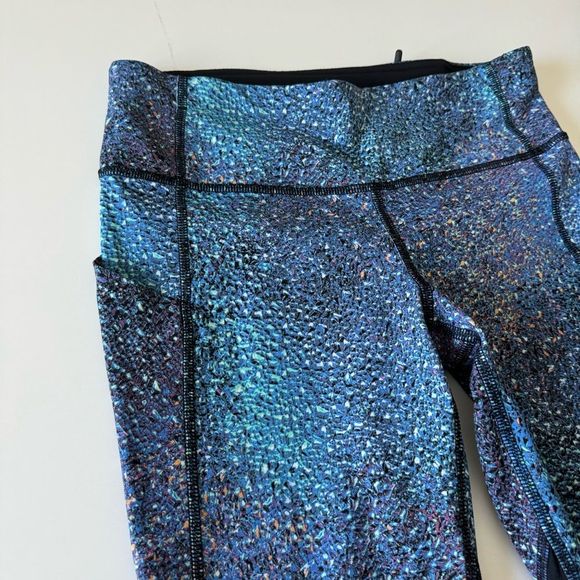 Lululemon Pace Rival Crop 22” Strive Multi Black Blue Mermaid Galaxy Size 4 - Picture 5 of 16